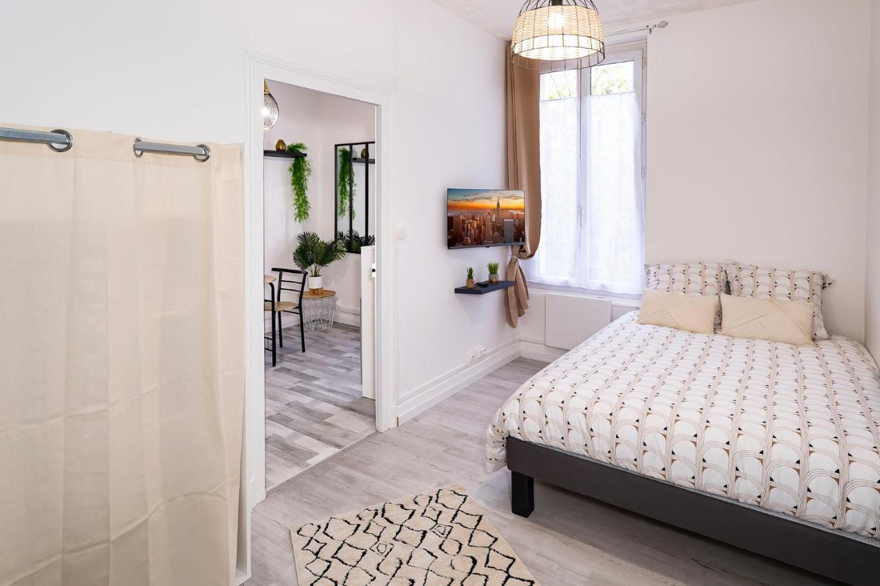 Ld-Location Hotel Montlucon Bagian luar foto