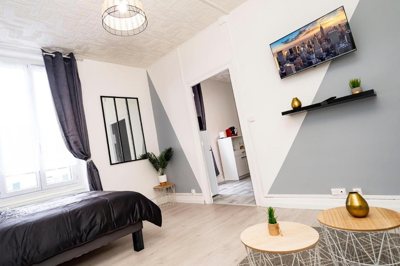 Ld-Location Hotel Montlucon Bagian luar foto
