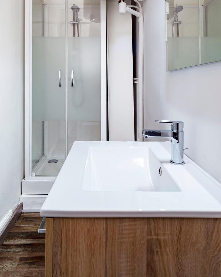 Ld-Location Hotel Montlucon Bagian luar foto