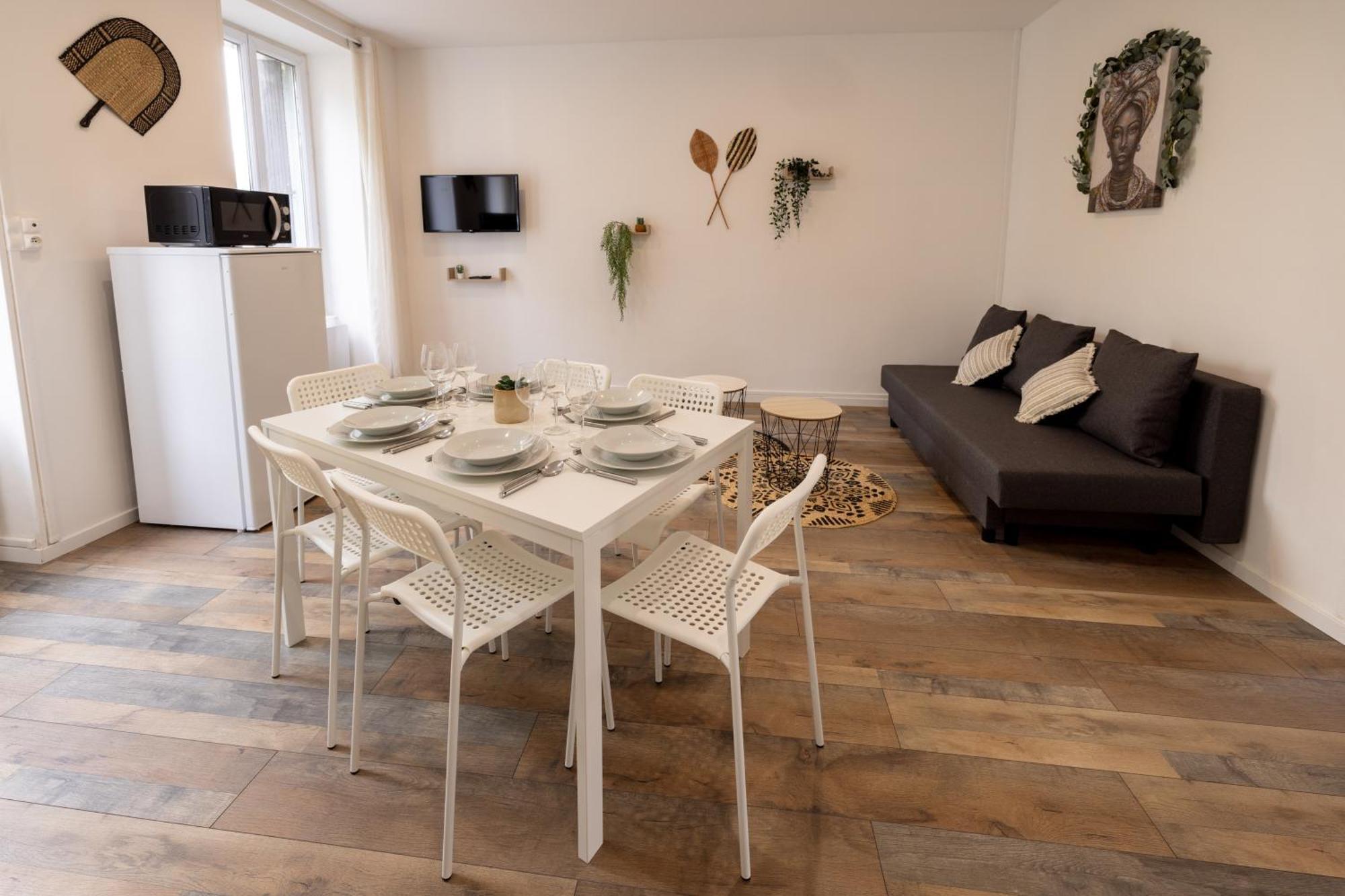 Ld-Location Hotel Montlucon Bagian luar foto