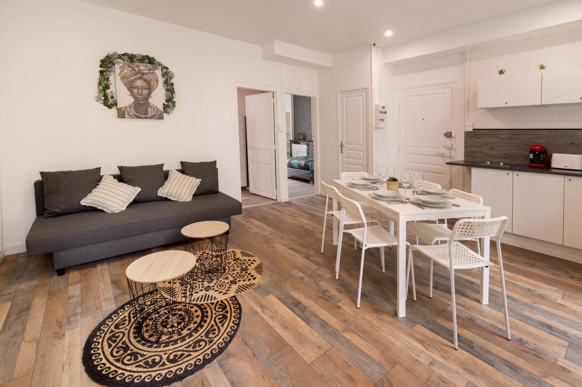 Ld-Location Hotel Montlucon Bagian luar foto