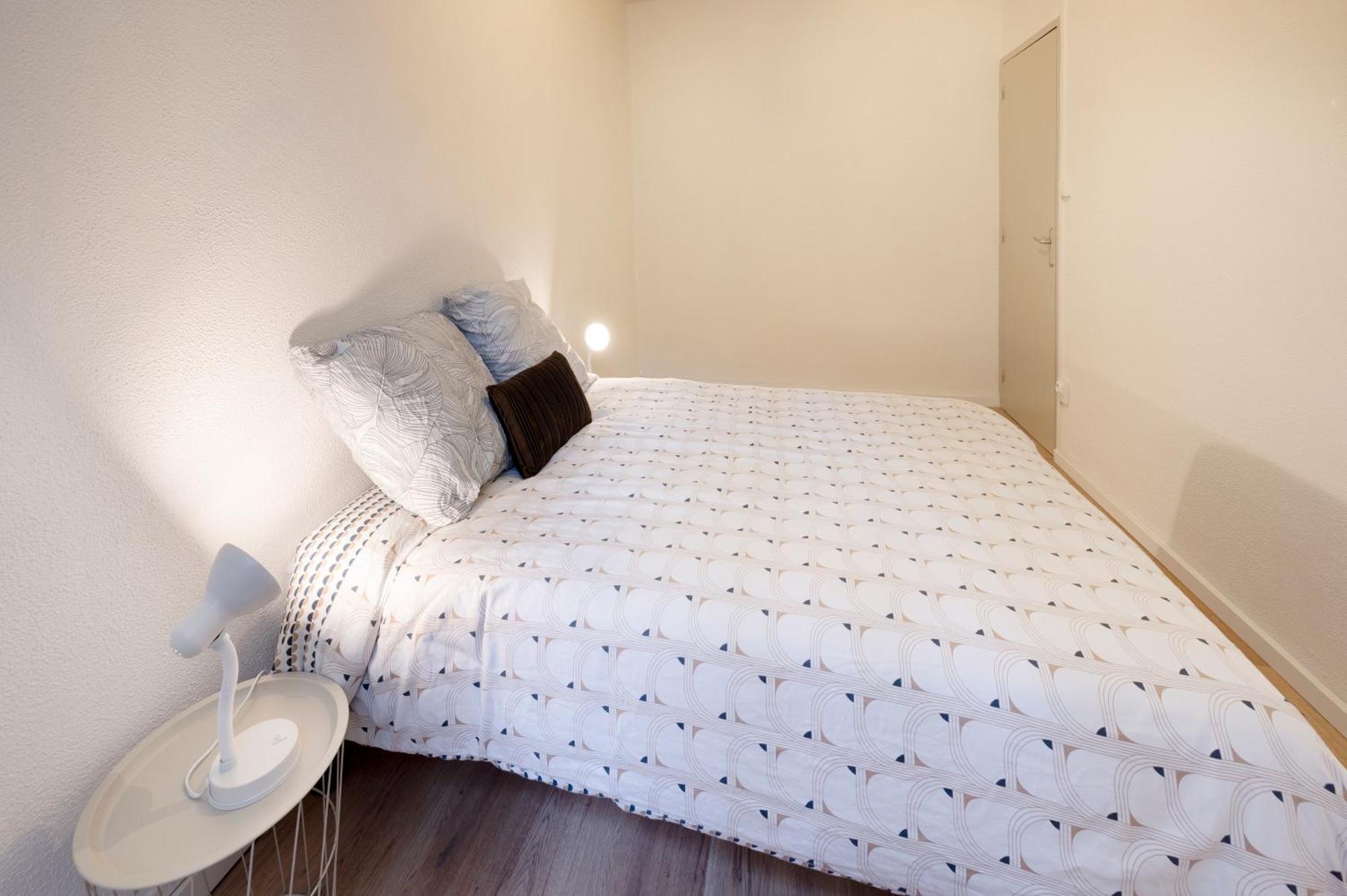 Ld-Location Hotel Montlucon Bagian luar foto
